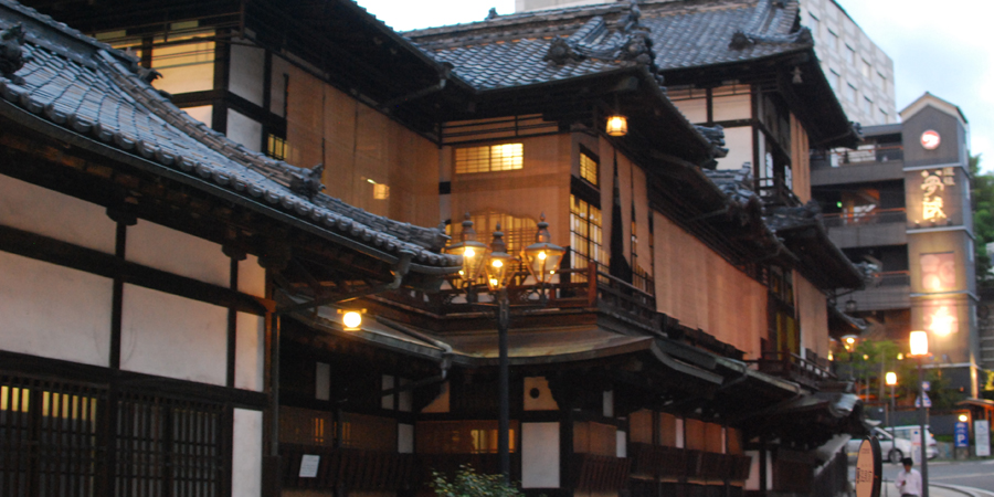 旅館「夢蔵」