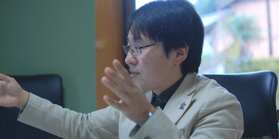 嶋崎裕也さん