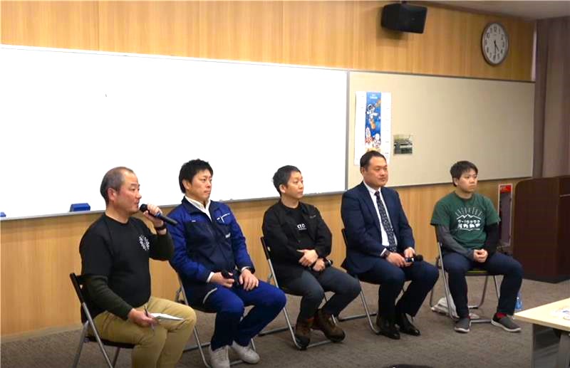 会場の様子の写真