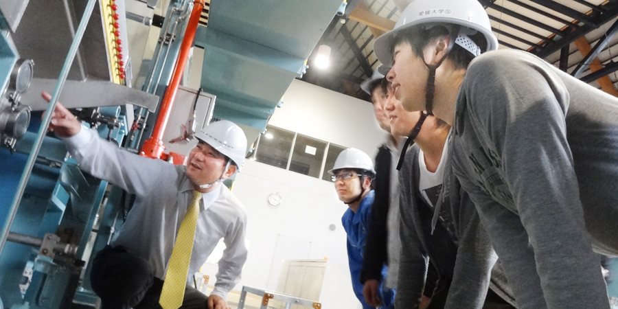 大学での研究の様子